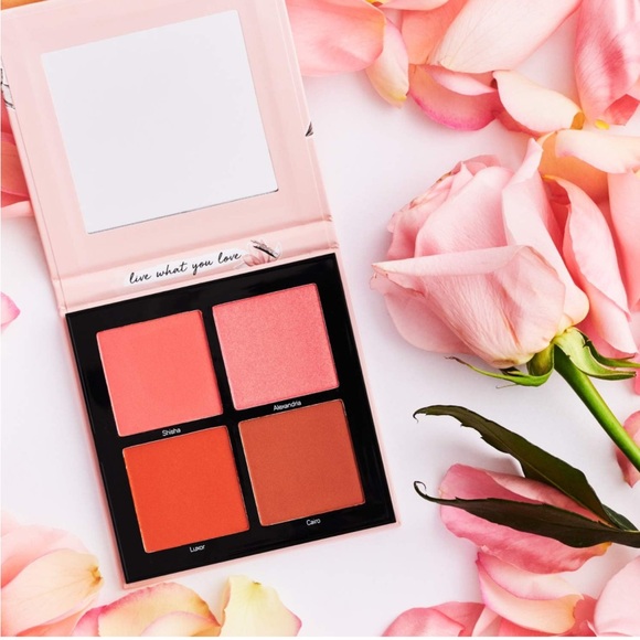 Catrice X Eman Blush Palette - Picture 5 of 6